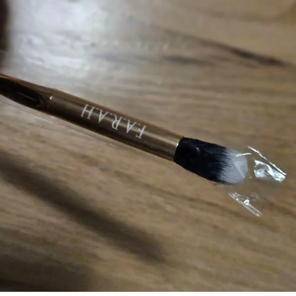 F.A.R.A.H.  Tapered Blending Brush 35E Gold Collection ~ NEW